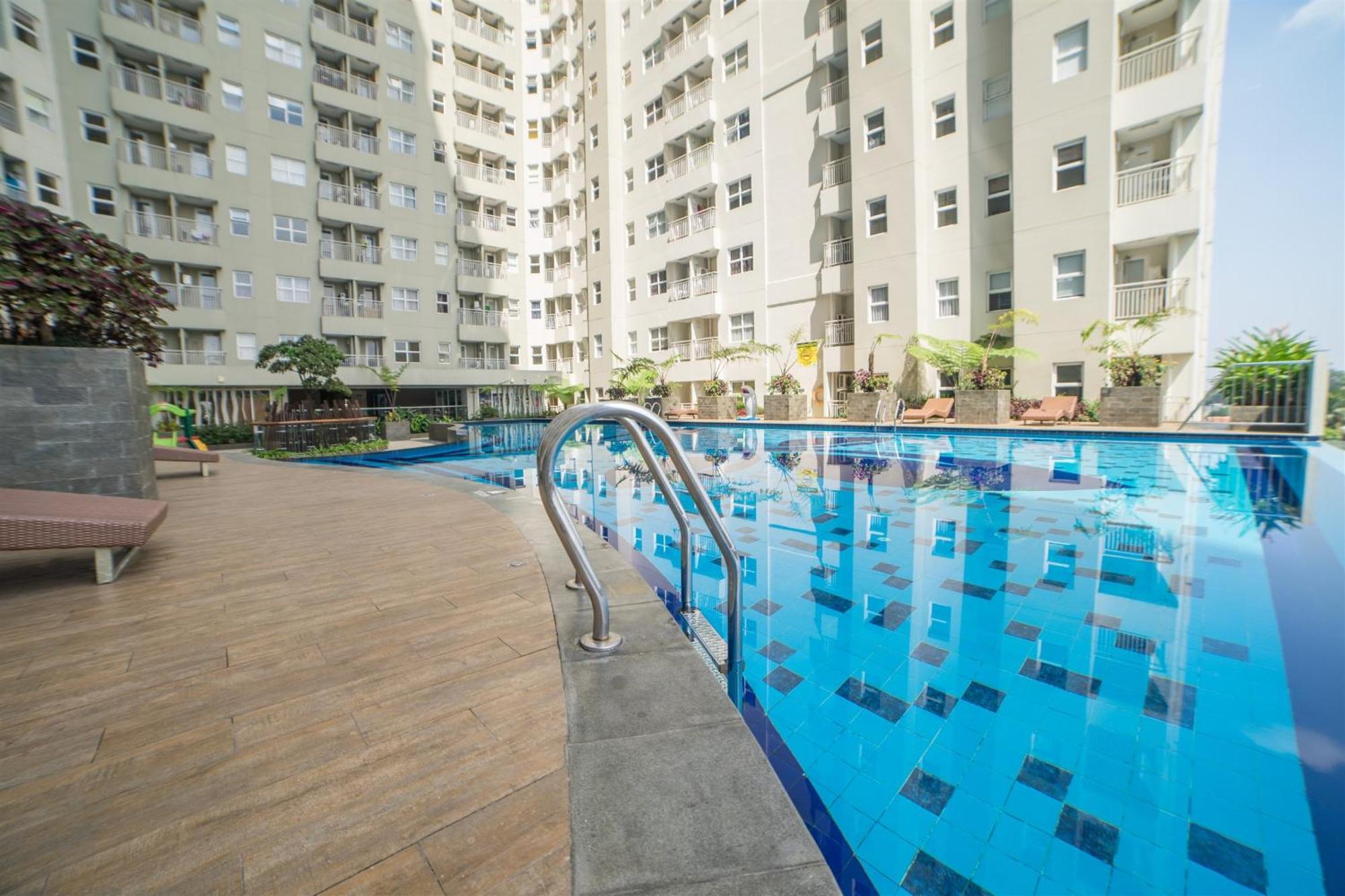 Cozy And Minimalist 2br At Parahyangan By Travelio Apartemen *